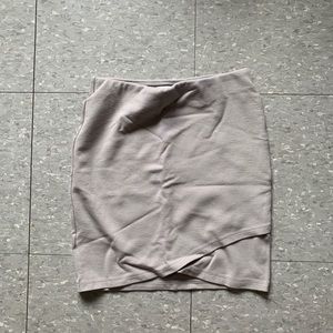 Aritzia mini skirt